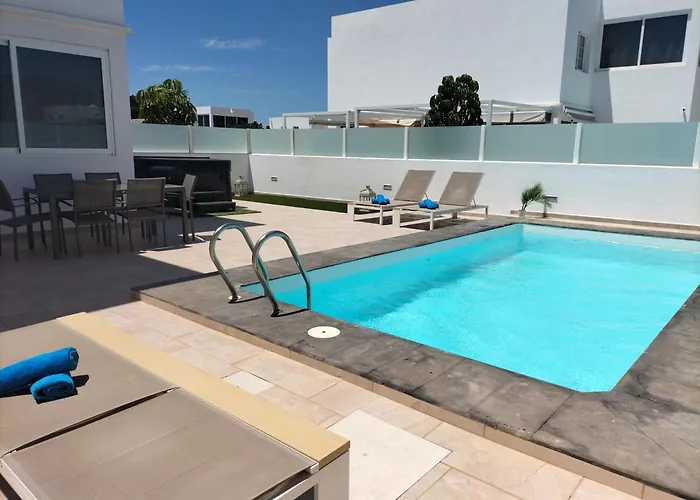 Luxury Rubicon Jacuzzi Y Piscina 빌라