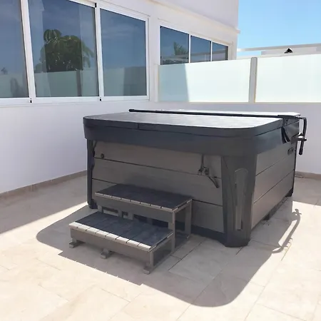 וילה Luxury Rubicon Jacuzzi Y Piscina *